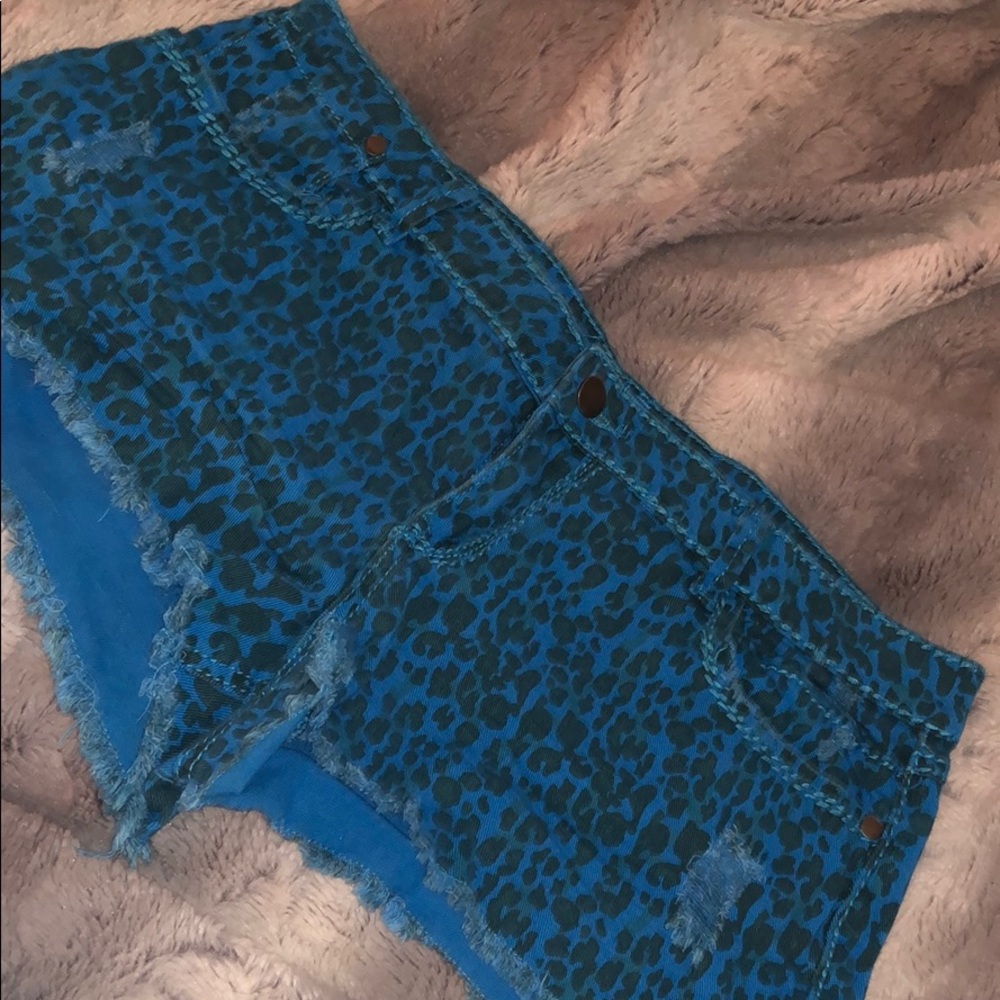 Forever 21 blue and black leopard print shorts